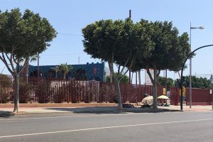 Los fans esperan a sus ídolos desde el viernes por la mañana.