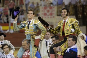 Ginés Marín y Morante salieron por la puerta grande.