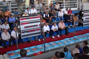 Subasta en la lonja de Almería. Los puertos almerienses han sumado en el primer trimestre de 2018 transacciones por 8,4 millones.