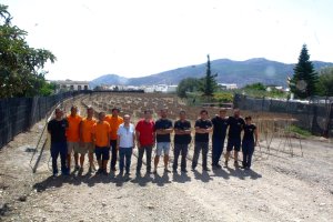 Miembros de la Peña de La Luz, de Dalías y de la pirotécnia Alpujarreña.