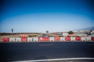 La empresa mantiene en el inicio del ramal una barrera que impide el paso.