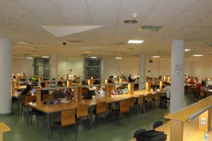 Sala de estudios de la UAL, abierta 24 horas.