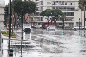 Imágenes de Almería capital bajo la lluvia.