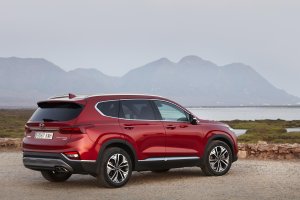 El Nuevo SANTA FE es un SUV potente y elegante con las mejores prestaciones de seguridad de su categoría