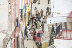 Rodaje de ‘Wonder Woman 1984’ este lunes en la calle Cruces Bajas, a los pies de la Alcazaba.