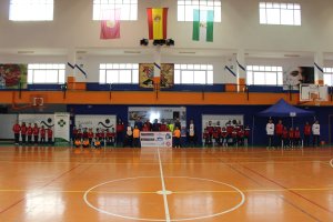 Los deportistas preparados para una actividad.