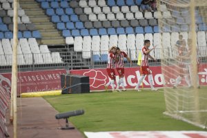 Luis Rioja y Corpas celebran el gol del primero al Tenerife.