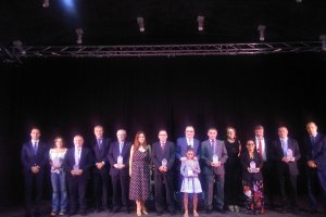 Foto de familia tras la gala de los Premios Nacimiento celebrada en Fiñana.