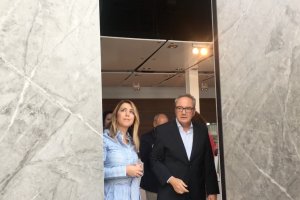 Recorrido por las instalaciones y muestras de la empresa.