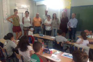Visita de la delegada al colegio en Adra.