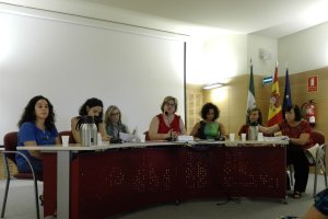Francisca Serrano, coordinadora provincial del IAM, durante su intervención en el foro de debate.
