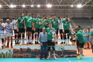 El Unicaja con la Copa de Andalucía lograda ante Mintonette.
