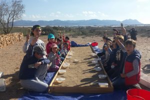 Talleres Infantiles de Excavación de Fósiles en Centro de Visitantes Las Amoladeras.
