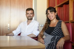 Antonio Maíllo y Teresa Rodríguez, fotografiados esta semana en la Sala de Juntas de La Voz de Almería.