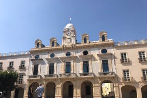 Fachada de la Casa Consistorial en la Plaza Vieja.