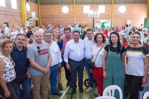 Miembros del PSOE de Almería junto al Consejero.