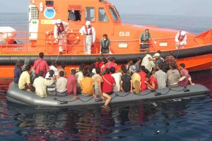 Rescate de una patera (fotografía de archivo).