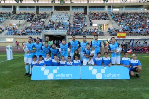 Alineación inicial celeste durante la foto de equipo antes de iniciar el partido.