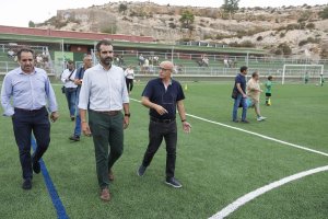 El alcalde ha visitado la Ciudad Deportiva de Los Ángeles.