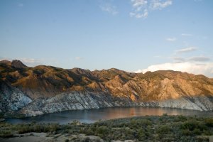 el pantano de Cuevas solo alberga 1,6 hectómetros y los regantes dependen del Negratín.