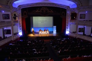El Instituto MEDAC celebró su presentación del Curso Académico en el Teatro Cervantes.
