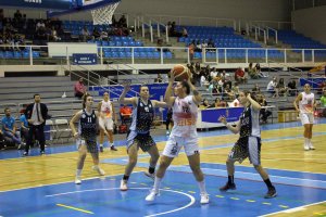 Una jugada del partido.