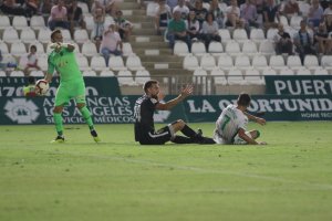 Saveljich en una jugada del partido.