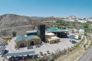 Instalaciones de La Almazara de Canjáyar, en plena Alpujarra