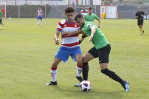 Esteban navarro espera la primera victoria fuera de casa.