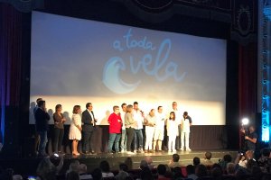 La presidenta de A Toda Vela presenta a su equipo de Campeones.