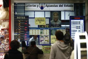 Imagen de archivo de una administración de Loterías.