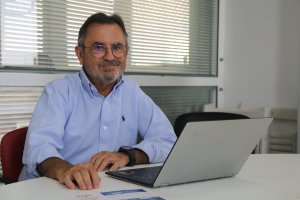 Gabriel Camhi, en la sede de Wise