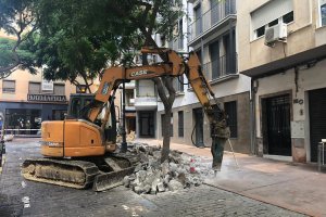 Obras en la Plaza del Carmen que ya está cortada al tráfico