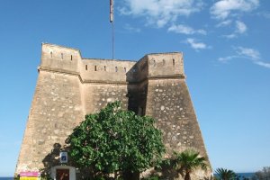 El castillo de Villaricos estará iluminado con farolas LED.