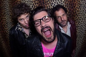 Superfortress son Juan S., Last Splash y Albert E. Passar.