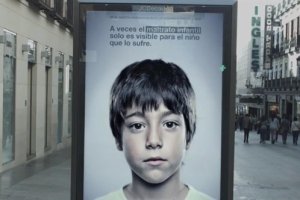Campaña contra el maltrato infantil.
