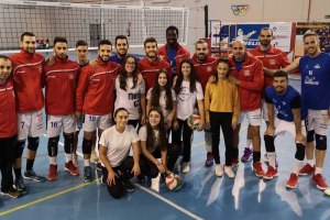 Los almerienses superaron al Voley Playa Madrid.