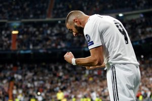 Benzema celebra el 1-0.