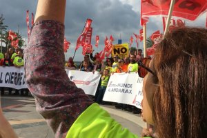 Protesta en Almería contra el cierre de la planta de Gádor.