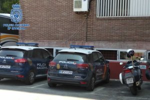 La Policía Nacional ha detenido a cuatro personas por estos hechos.