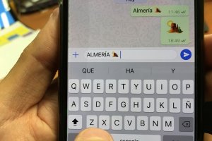 Aparición del emoticono al teclear ‘Almería’.