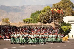 Legionarios forman el 20 de septiembre en el patio de armas de la base de Viator