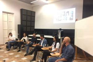 Participantes en la mesa redonda de ayer, moderada por Manolo Ruiz, artífice de la idea.