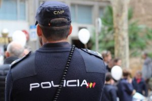 La Policía Nacional busca a los sospechosos del atraco.