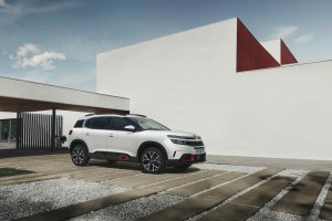 El Nuevo SUV Citroën C5 Aircross ya está disponible para realizar pedidos.