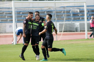 Sergio celebrando un gol en Marbella.