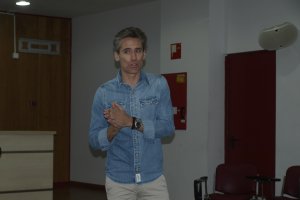 Miguel Corona está tranquilo con el Almería de Fran Fernández.