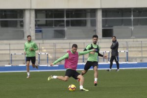 Joaquín Arzura en el entrenamiento del Almería este miércoles.