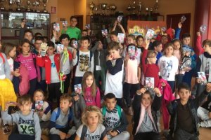 El CEIP Simón Fuentes en el palco del Mediterráneo.