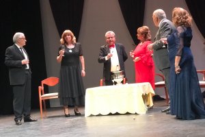 Escena de la obra representada este miércoles en el Teatro Apolo, en el marco del PETA.